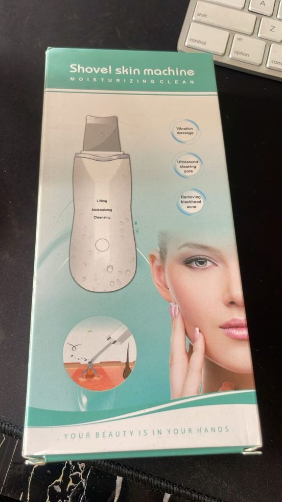 Rechargeable Ultrasonic Skin Scrubber – Deep Cleansing Facial Spatula & Blackhead Remover